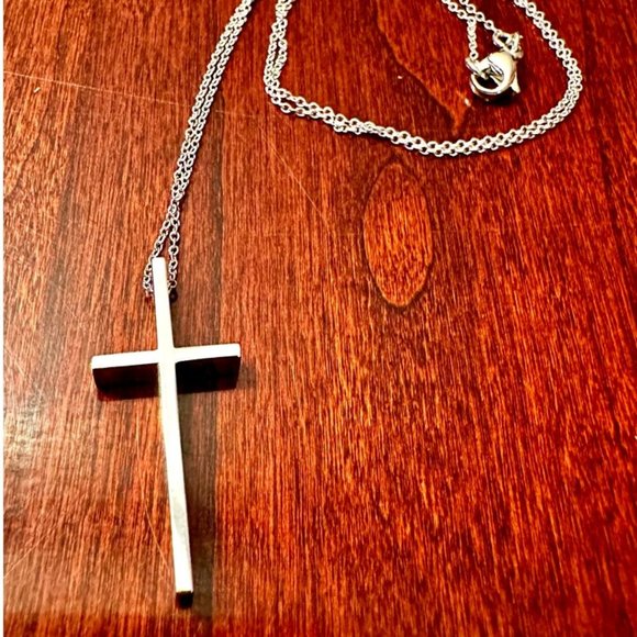 Tiffany & Co. 18K White Gold New/Never Worn / Metro Cross Necklace - Picture 1 of 5